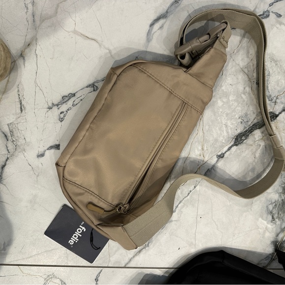 The Foldie Black Nylon Belt Bag Crossbody Fanny Pack Adjustable Travel Everyday - Picture 8 of 8